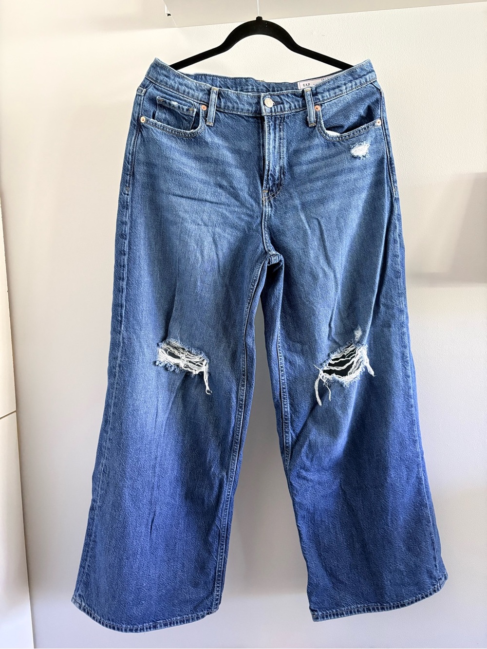GAP Distressed Wide-Leg Jeans in Blue